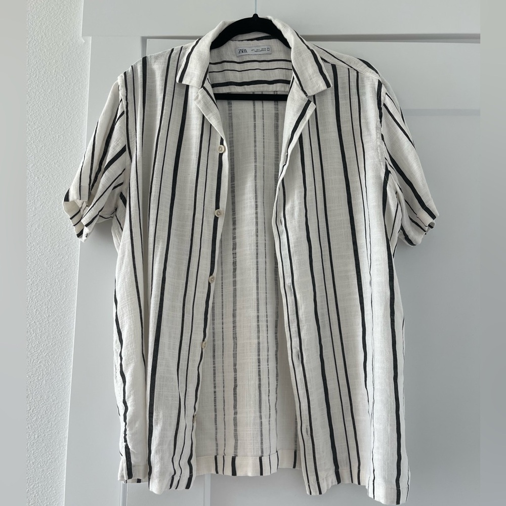 Zara NWOT linen button up b&w stripped